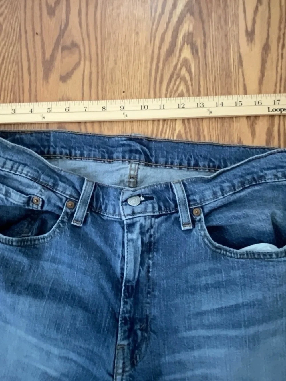 Levis levi relaxed